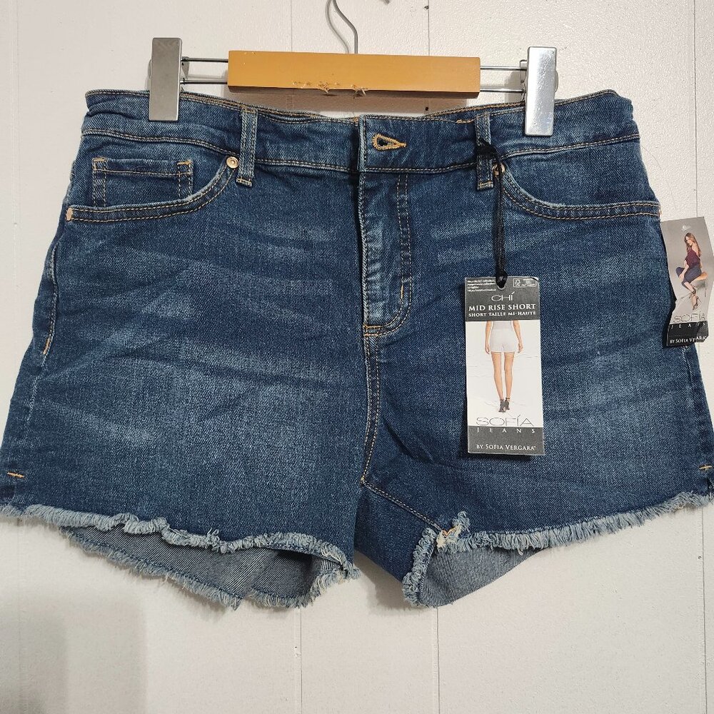 Chi Mid-rise Denim Short by Sofia Vergara size 6